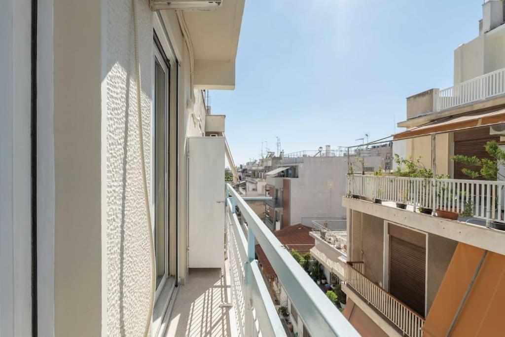 Bright & Airy 2Bd Apt Close To National Garden Athens Luaran gambar