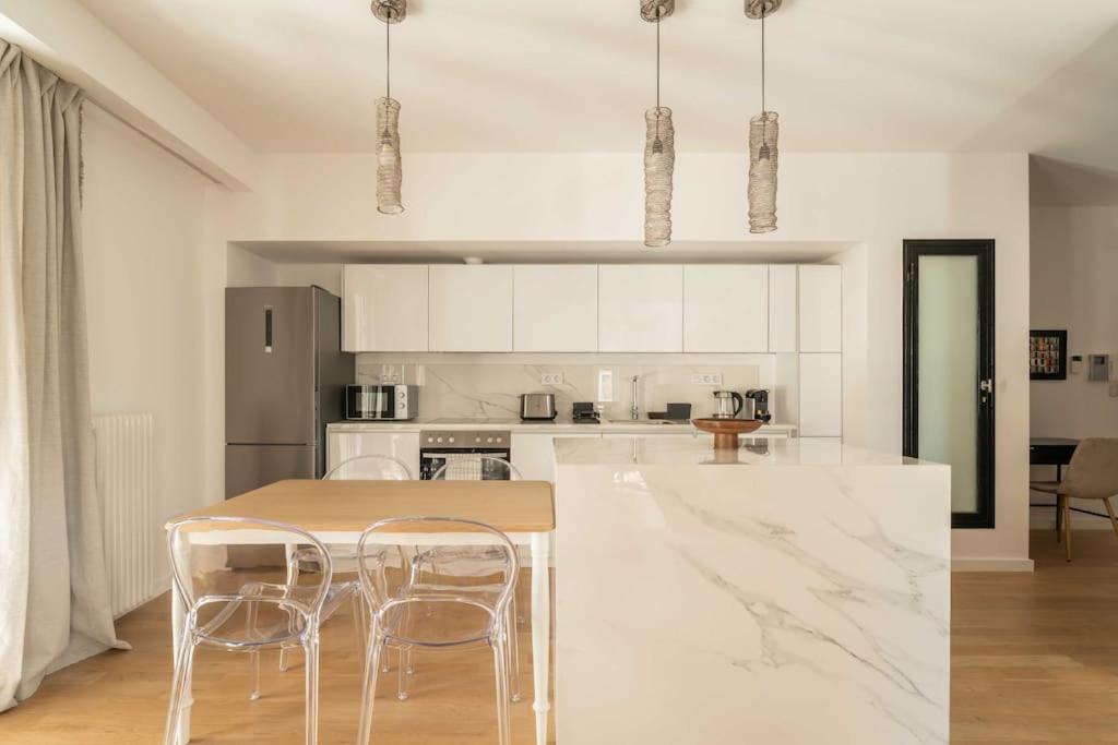 Bright & Airy 2Bd Apt Close To National Garden Athens Luaran gambar